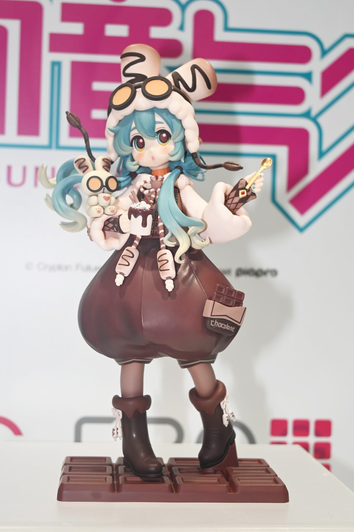 【ワンフェス2025冬フォトレポート】キューズQブースから「デッド・オア・アライブ」マリー・ローズ、東京フィギュアブースから「学園アイドルマスター」花海佑芽などのフィギュアを紹介！