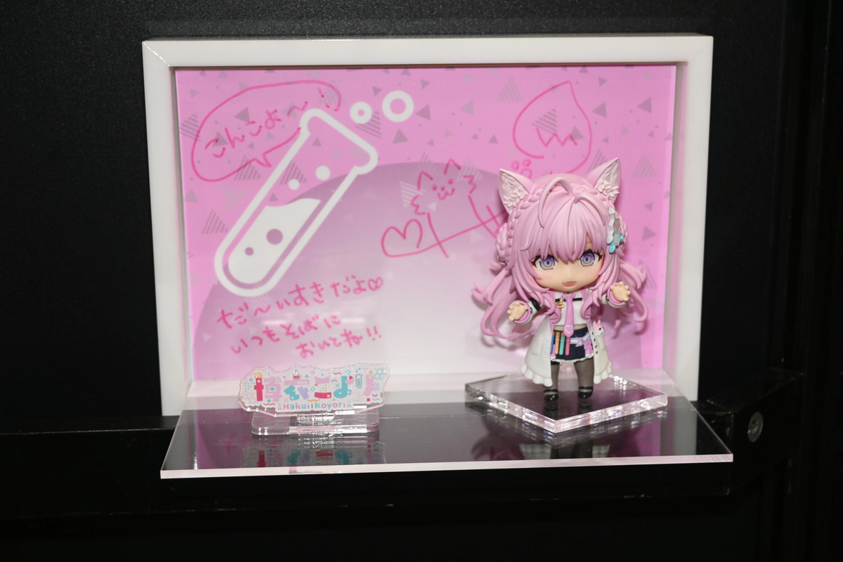【hololive FIGURE EXHIBITION in AKIBAフォトレポート】「星街すいせい」や「ラプラス・ダークネス」などのフィギュアを紹介!