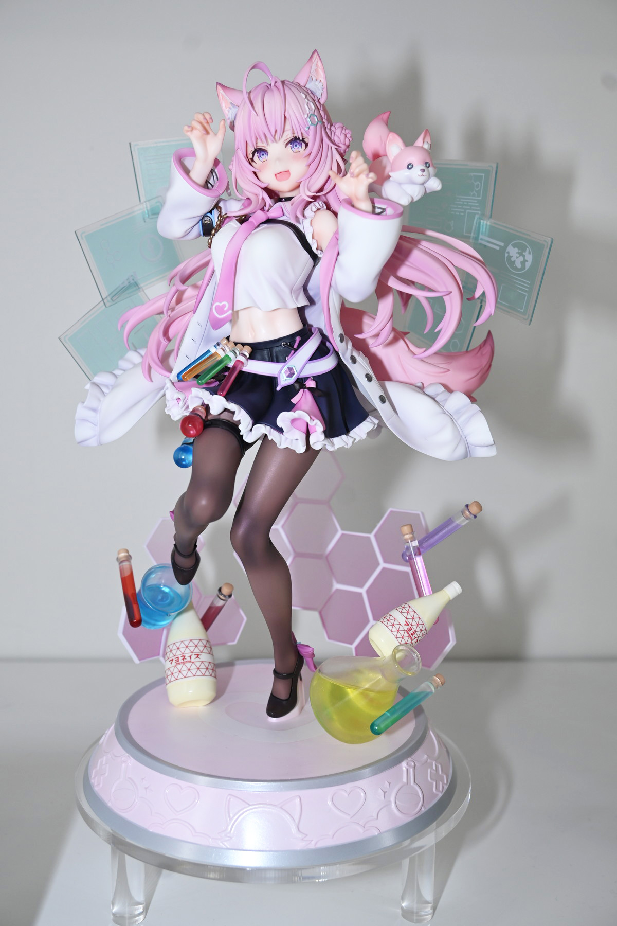 【hololive FIGURE EXHIBITION in AKIBAフォトレポート】「星街すいせい」や「ラプラス・ダークネス」などのフィギュアを紹介!