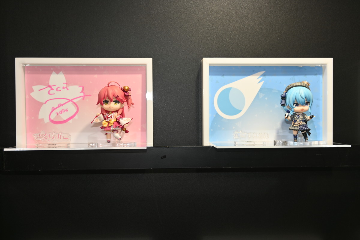 【hololive FIGURE EXHIBITION in AKIBAフォトレポート】「星街すいせい」や「ラプラス・ダークネス」などのフィギュアを紹介!