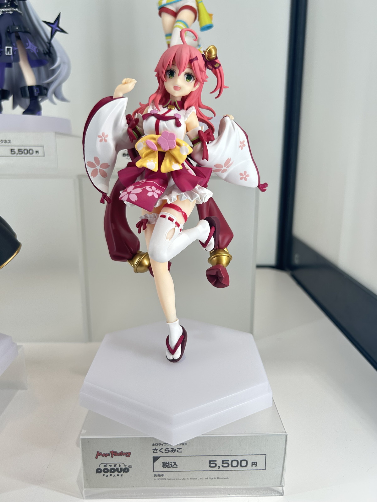 【スマイルフェス2025フォトレポート】「ホロライブプロダクション」AZKiや「勝利の女神:NIKKE」ドロシーなどのフィギュアを紹介!