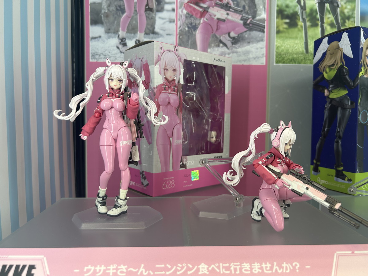 【スマイルフェス2025フォトレポート】「ホロライブプロダクション」AZKiや「勝利の女神:NIKKE」ドロシーなどのフィギュアを紹介!