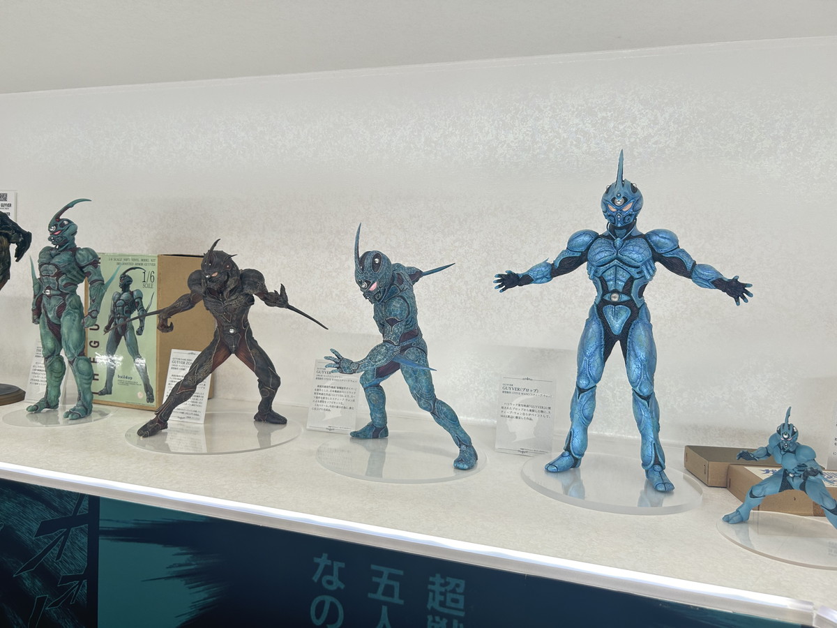 【スマイルフェス2025フォトレポート】「ホロライブプロダクション」AZKiや「勝利の女神:NIKKE」ドロシーなどのフィギュアを紹介!