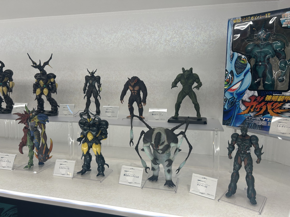【スマイルフェス2025フォトレポート】「ホロライブプロダクション」AZKiや「勝利の女神:NIKKE」ドロシーなどのフィギュアを紹介!
