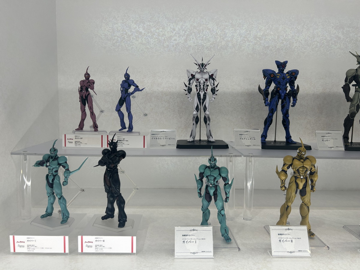 【スマイルフェス2025フォトレポート】「ホロライブプロダクション」AZKiや「勝利の女神:NIKKE」ドロシーなどのフィギュアを紹介!