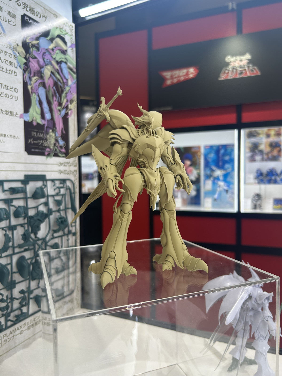 【スマイルフェス2025フォトレポート】「ホロライブプロダクション」AZKiや「勝利の女神:NIKKE」ドロシーなどのフィギュアを紹介!