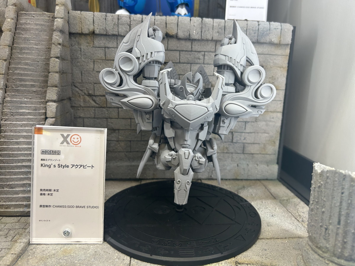 【スマイルフェス2025フォトレポート】「ブルーアーカイブ」ハナコや「魔動王グランゾート」アクアビートなどのフィギュアを紹介!