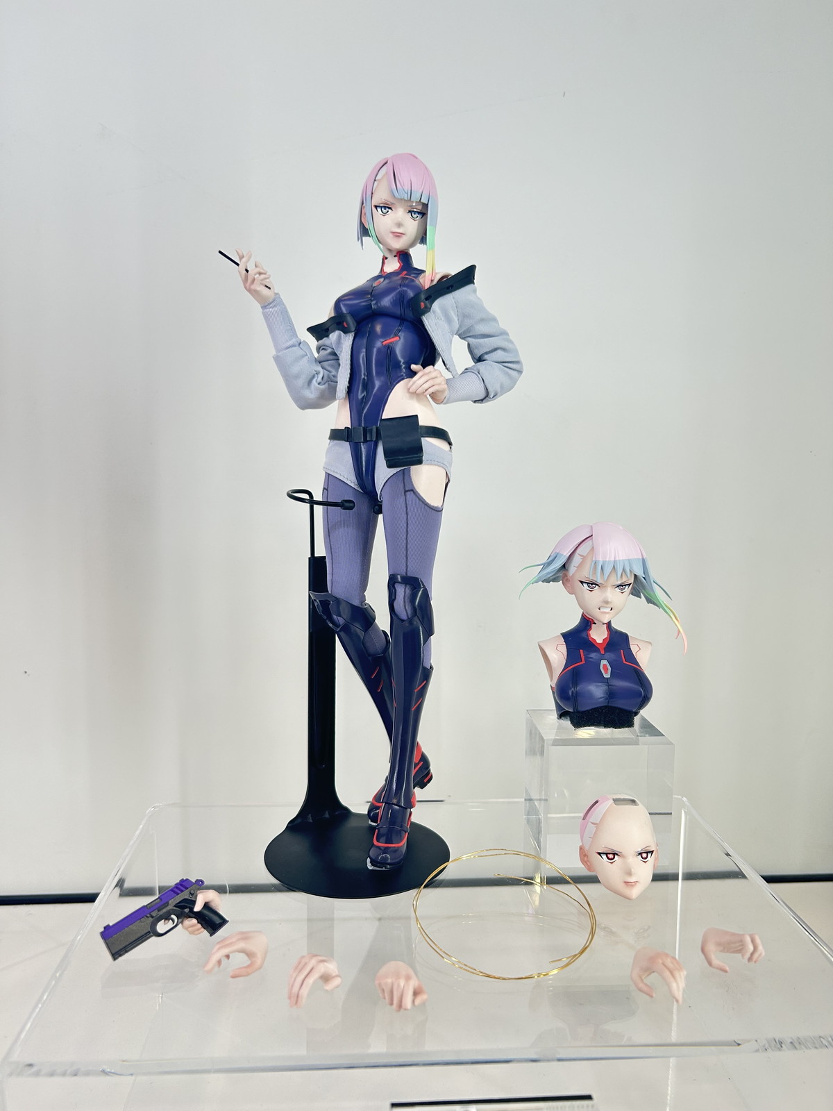 【スマイルフェス2025フォトレポート】「勝利の女神:NIKKE」アリスや「ユミアのアトリエ ~追憶の錬金術士と幻創の地~」ユミア・リースフェルトなどのフィギュアを紹介!