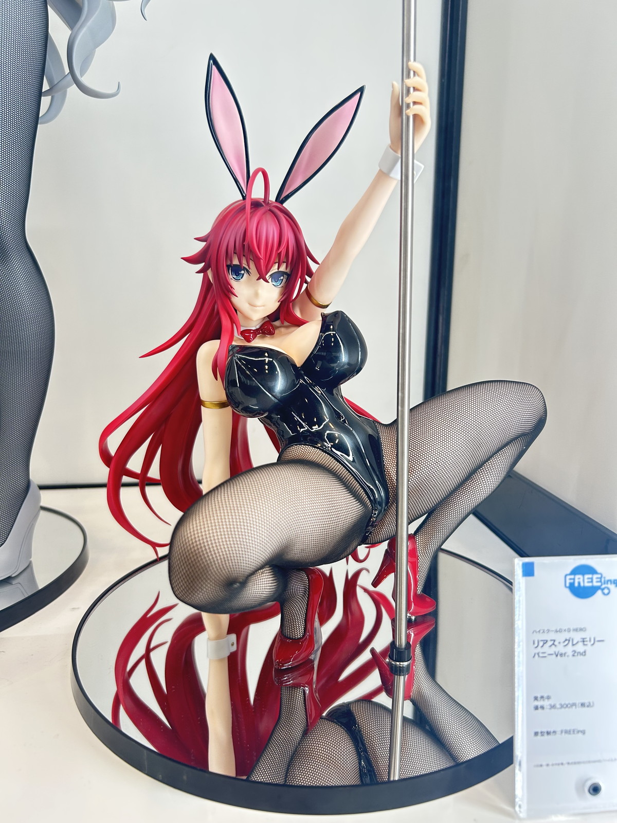 【スマイルフェス2025フォトレポート】「勝利の女神:NIKKE」アリスや「ユミアのアトリエ ~追憶の錬金術士と幻創の地~」ユミア・リースフェルトなどのフィギュアを紹介!
