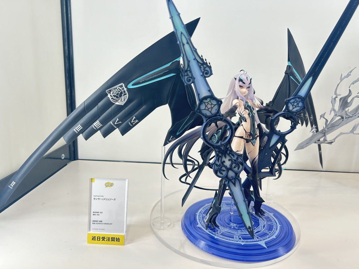 【スマイルフェス2025フォトレポート】「ネコぱら」ショコラ、バニラや「ダンジョン飯」ファリンなどのフィギュアを紹介！