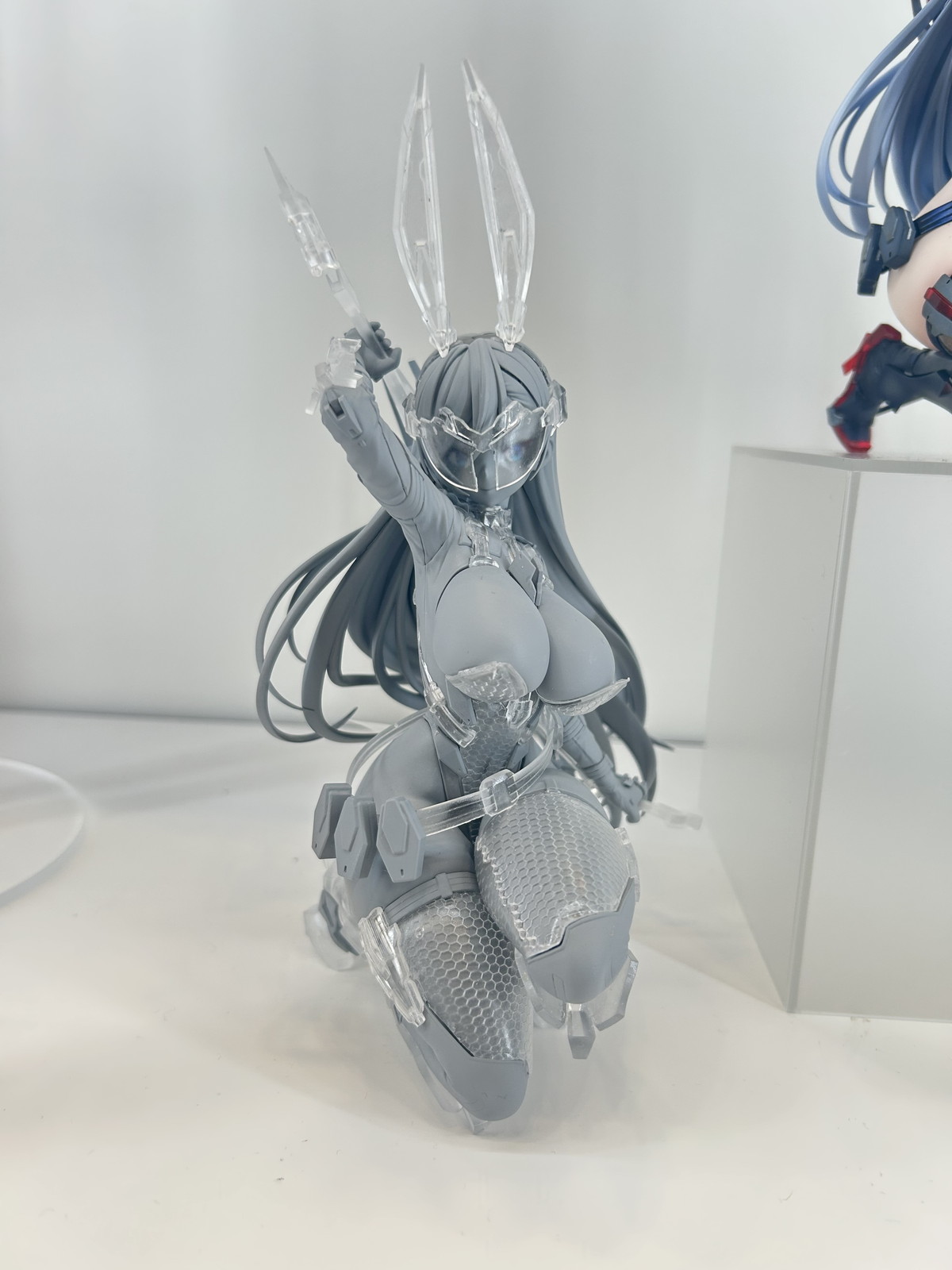 【スマイルフェス2025フォトレポート】「ネコぱら」ショコラ、バニラや「ダンジョン飯」ファリンなどのフィギュアを紹介！
