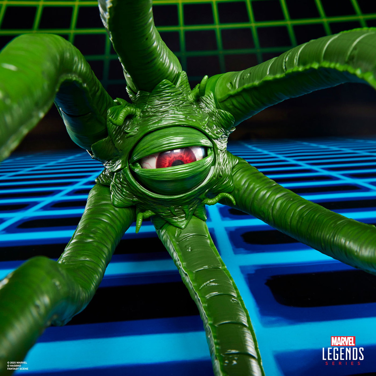 ハズブロの「マーベル・レジェンド」シリーズに、懐かしい2000年代初期ビデオゲームの対戦シーンを再現できるアクションフィギュアが登場!