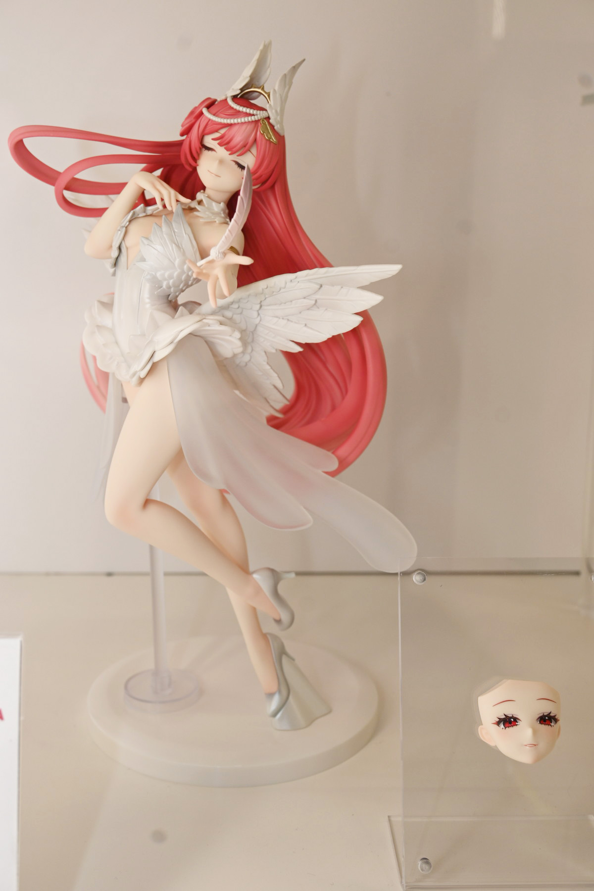 【ワンフェス2025夏フォトレポート】あみあみホビーキャンプブースから「勝利の女神:NIKKE」アニス、「生徒会にも穴はある!」陸奥こまろなどのフィギュアを紹介!