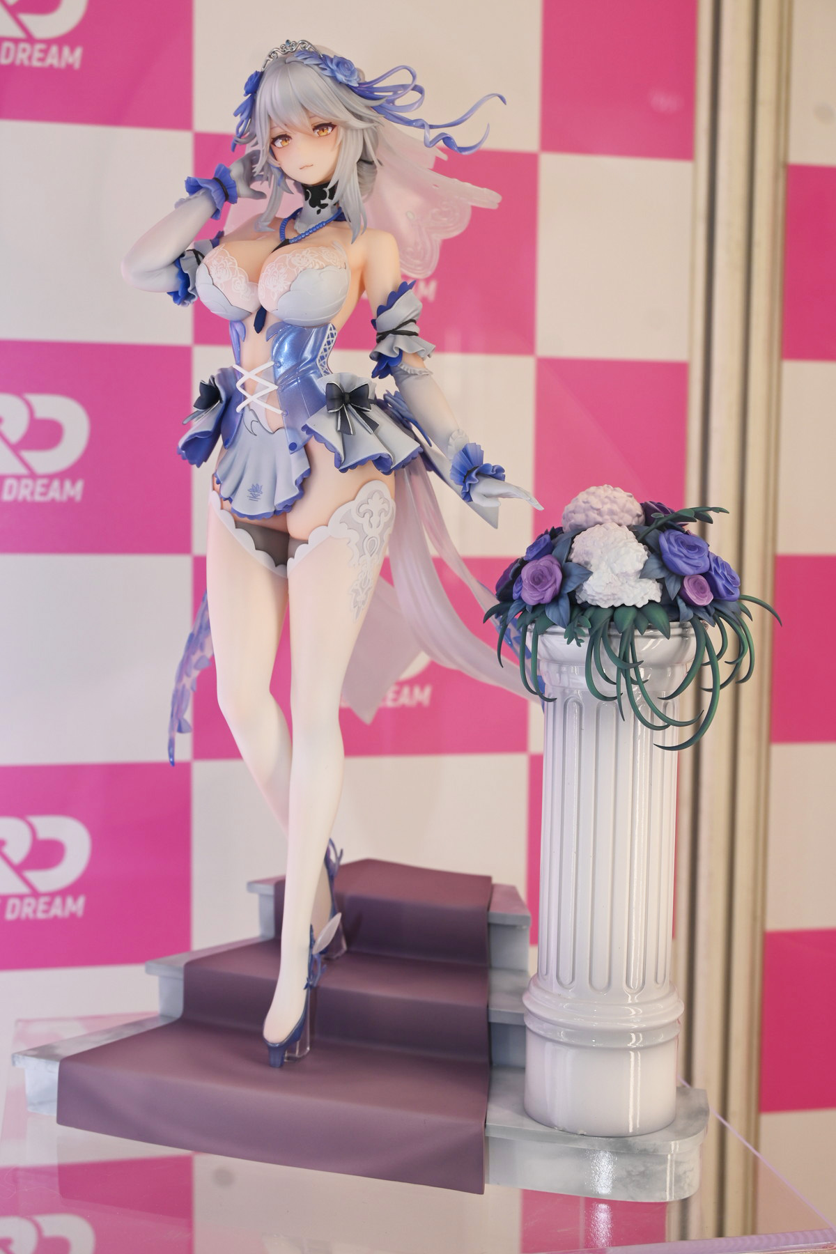 【ワンフェス2025夏フォトレポート】あみあみホビーキャンプブースから「勝利の女神:NIKKE」アニス、「生徒会にも穴はある!」陸奥こまろなどのフィギュアを紹介!