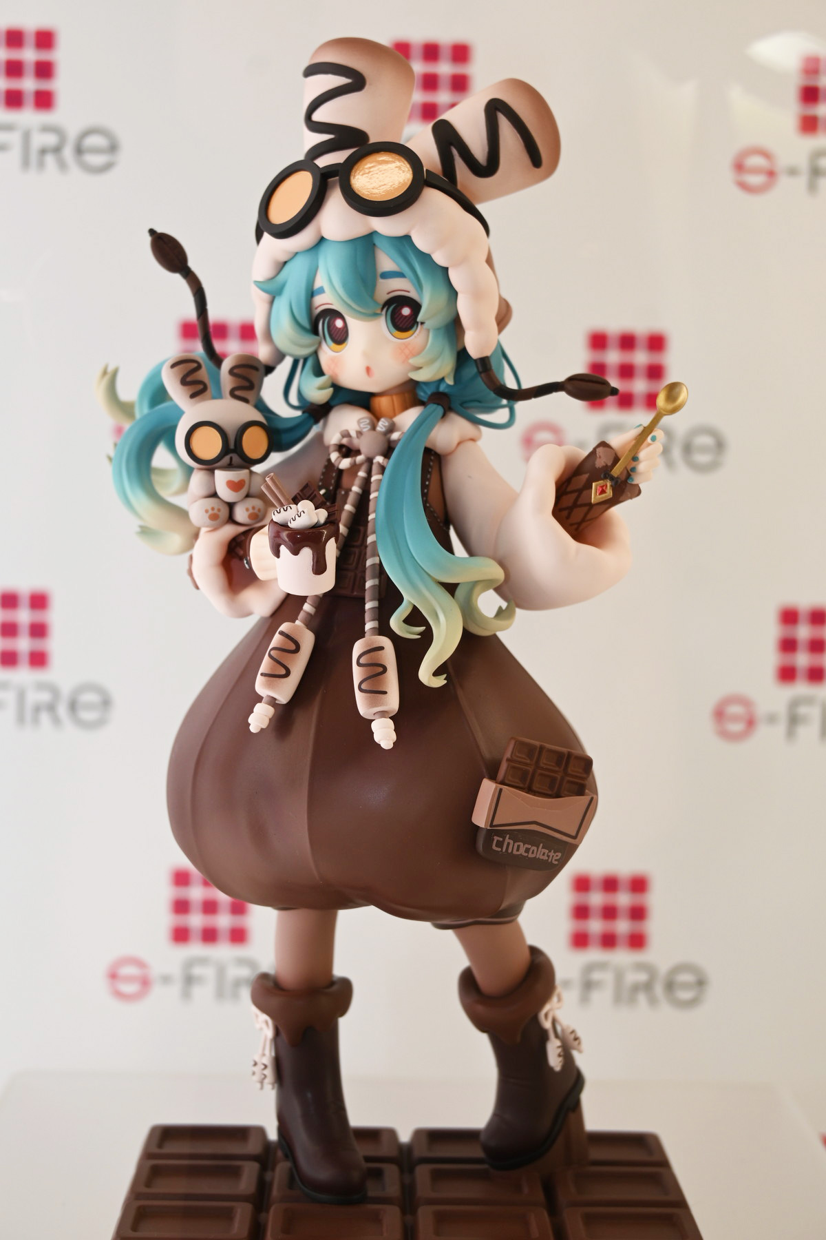 【ワンフェス2025夏フォトレポート】あみあみホビーキャンプブースから「勝利の女神:NIKKE」アニス、「生徒会にも穴はある!」陸奥こまろなどのフィギュアを紹介!