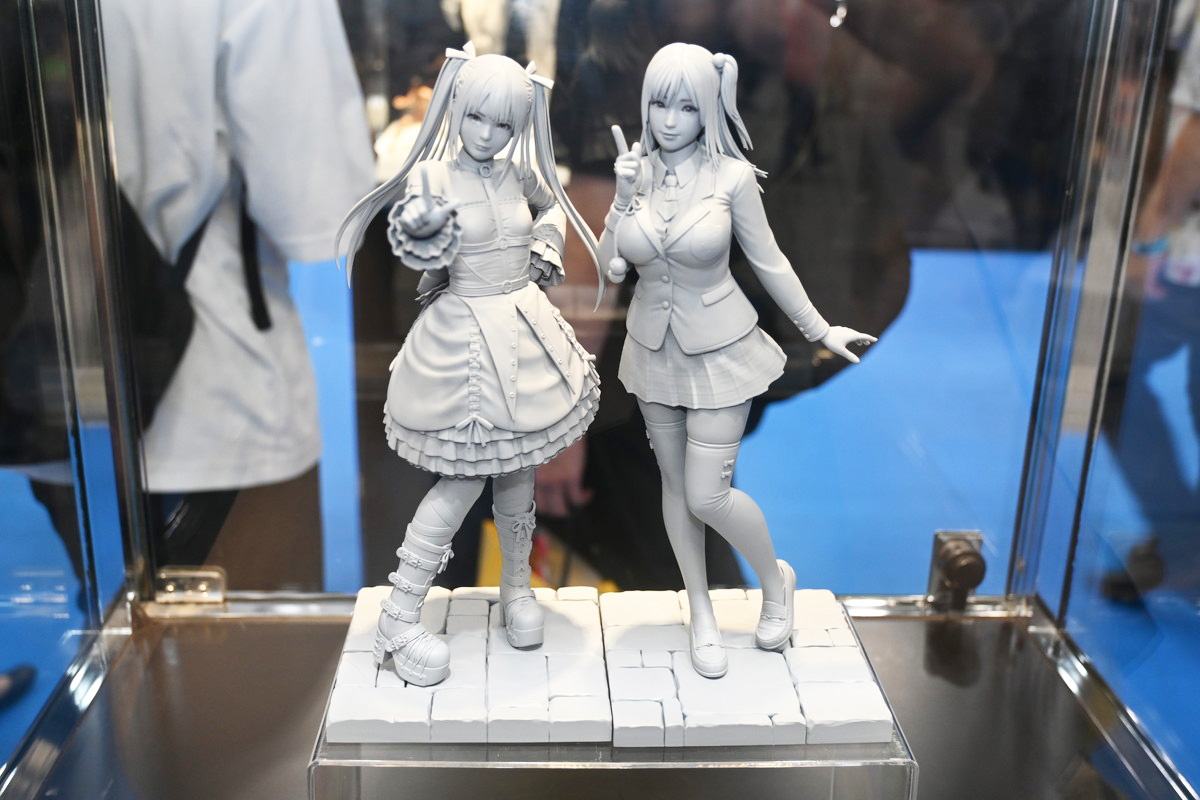 【ワンフェス2025夏フォトレポート】APEXTOYSブースから「魔女の旅々」イレイナ、「グリッドマン ユニバース」新条アカネ、海洋堂ブースから「初音ミク」などのフィギュアを紹介!