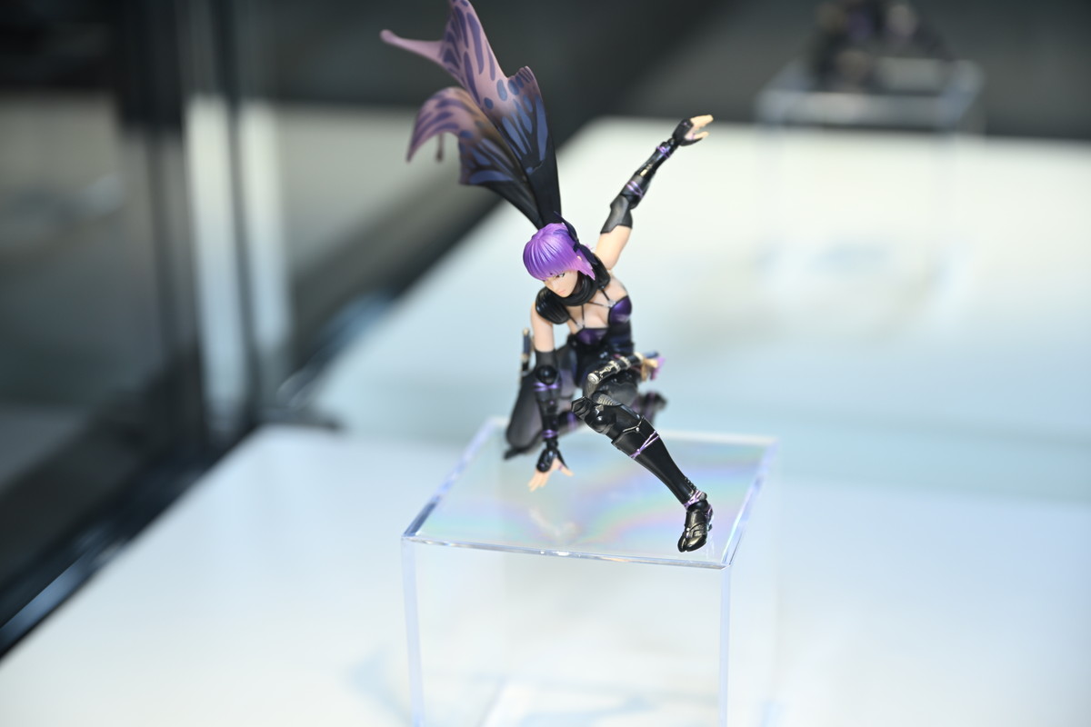 【ワンフェス2025夏フォトレポート】ウェーブブースから「アイドルマスター シンデレラガールズ」高垣楓、X-PLUSブースから「勝利の女神:NIKKE」アリスなどのフィギュアを紹介!