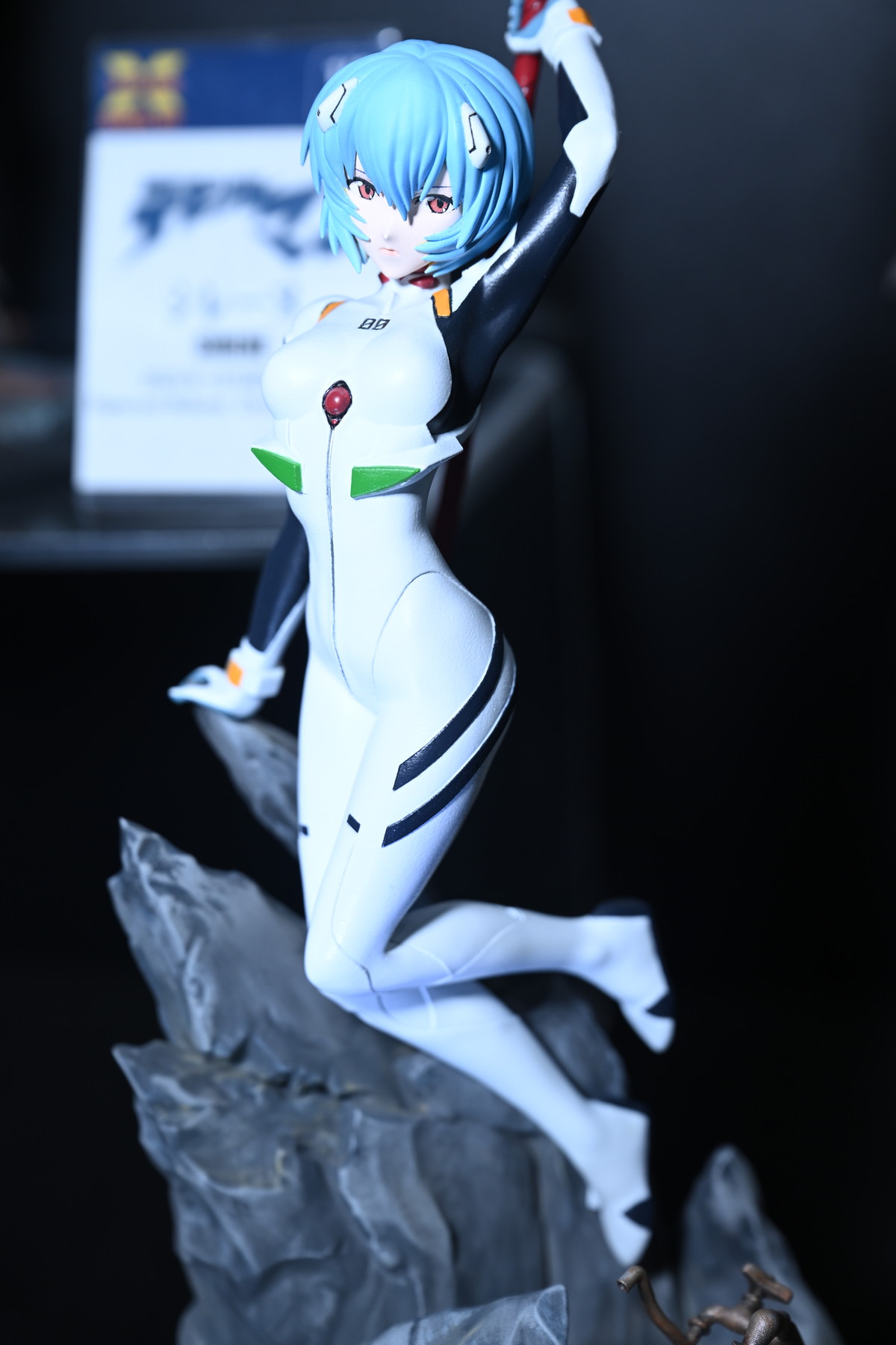 【ワンフェス2025夏フォトレポート】ウェーブブースから「アイドルマスター シンデレラガールズ」高垣楓、X-PLUSブースから「勝利の女神:NIKKE」アリスなどのフィギュアを紹介!