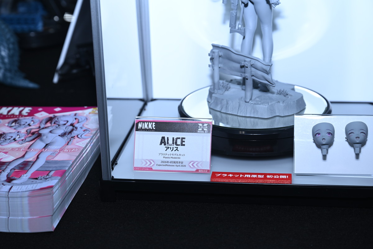 【ワンフェス2025夏フォトレポート】ウェーブブースから「アイドルマスター シンデレラガールズ」高垣楓、X-PLUSブースから「勝利の女神:NIKKE」アリスなどのフィギュアを紹介!