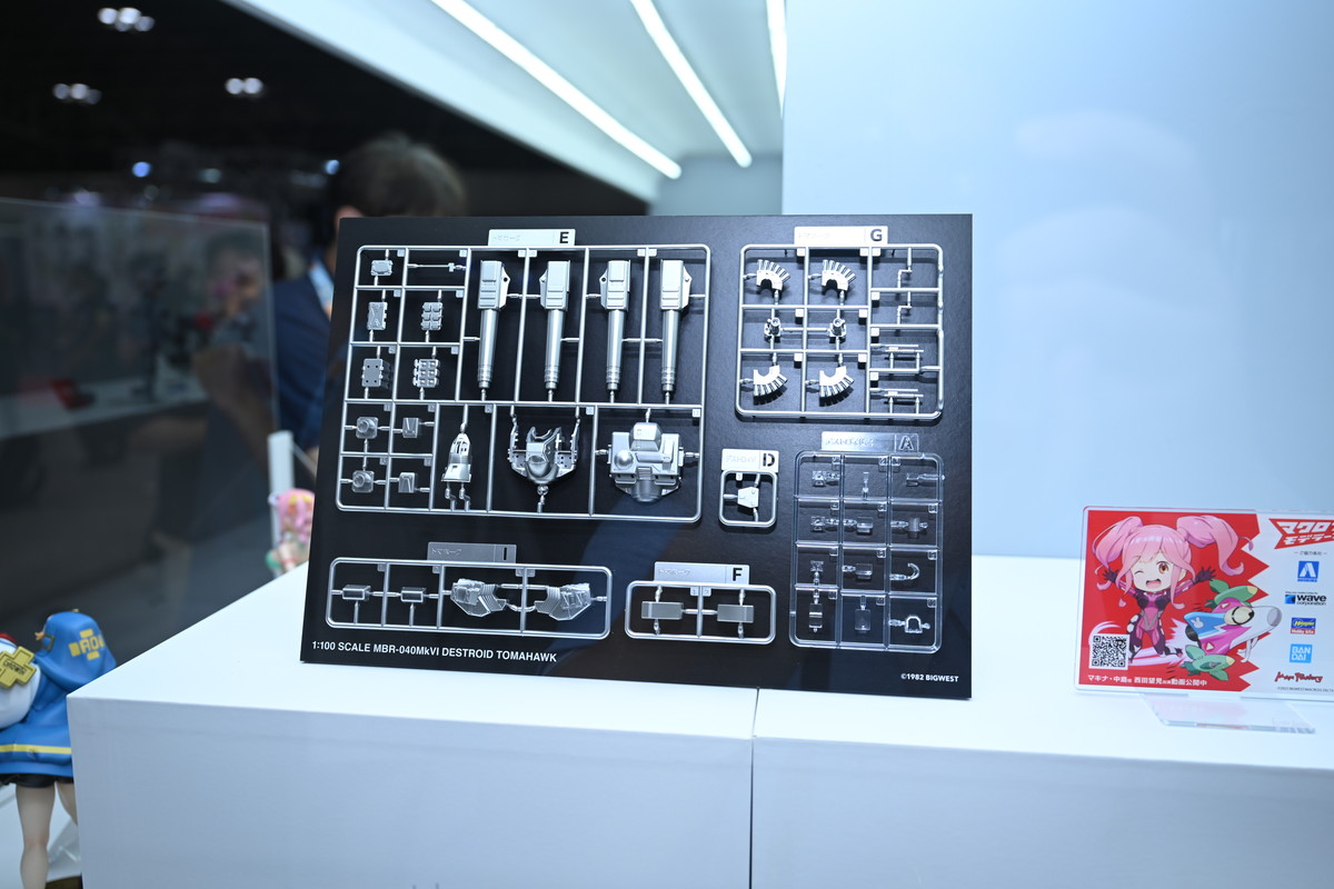 【ワンフェス2025夏フォトレポート】ウェーブブースから「アイドルマスター シンデレラガールズ」高垣楓、X-PLUSブースから「勝利の女神:NIKKE」アリスなどのフィギュアを紹介!