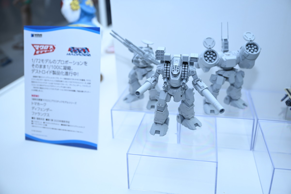 【ワンフェス2025夏フォトレポート】ウェーブブースから「アイドルマスター シンデレラガールズ」高垣楓、X-PLUSブースから「勝利の女神:NIKKE」アリスなどのフィギュアを紹介!