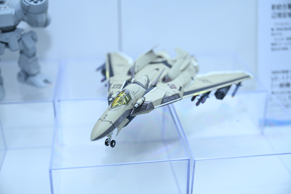 【ワンフェス2025夏フォトレポート】ウェーブブースから「アイドルマスター シンデレラガールズ」高垣楓、X-PLUSブースから「勝利の女神:NIKKE」アリスなどのフィギュアを紹介!
