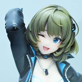 【ワンフェス2025夏フォトレポート】ウェーブブースから「アイドルマスター シンデレラガールズ」高垣楓、X-PLUSブースから「勝利の女神：NIKKE」アリスなどのフィギュアを紹介！