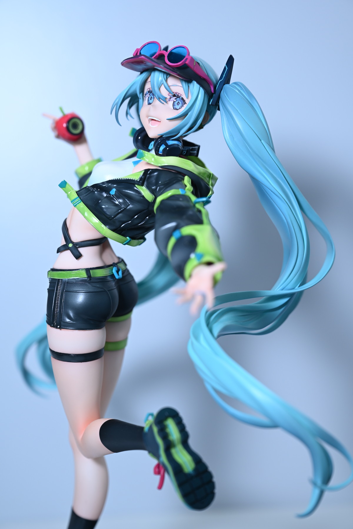 【ワンフェス2025夏フォトレポート】タイトーブースから「学園アイドルマスター」篠澤広、マイルストンブースから「ぼっち・ざ・ろっく！」後藤ひとりなどのフィギュアを紹介！