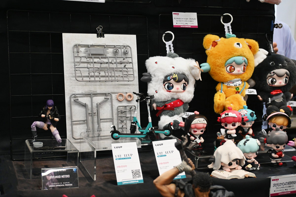 【ホビーメーカー合同展示商談会2025夏フォトレポート】「アズールレーン」ブレマートンや「ブルーアーカイブ」アコ、「小林さんちのメイドラゴン」イルルなどのフィギュアを紹介!